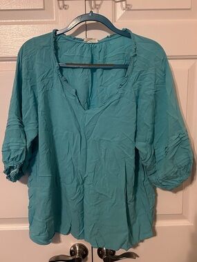 ANDREE BY UNIT Teal Puff-Sleeve V-Neck Blouse
